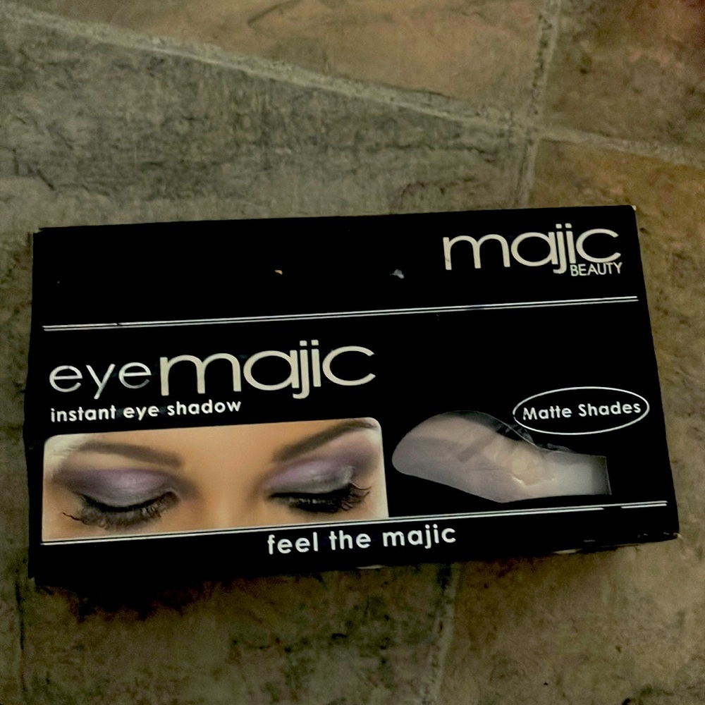 Eyeshadow kit